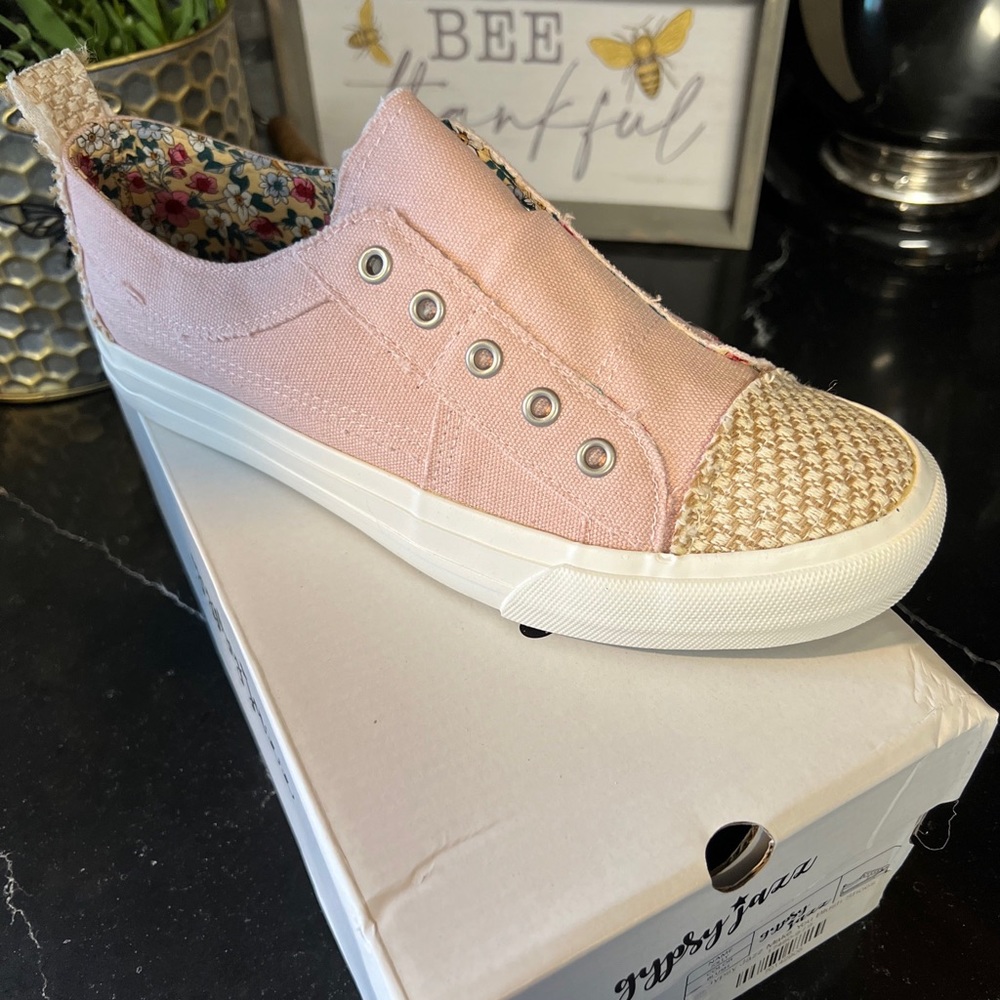Gypsy Jazz Sneakers Jolly Blush Pink Size 9